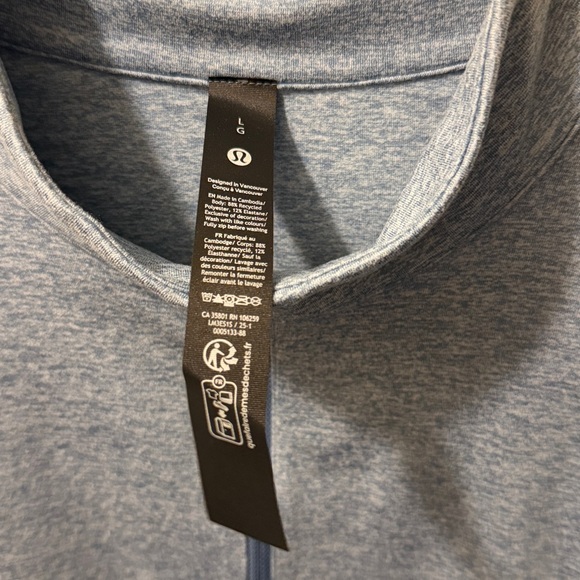 Brand new Lululemon Men’s Soft Jersey Half Zip
Color: Heathered Washed Denim - Picture 9 of 9